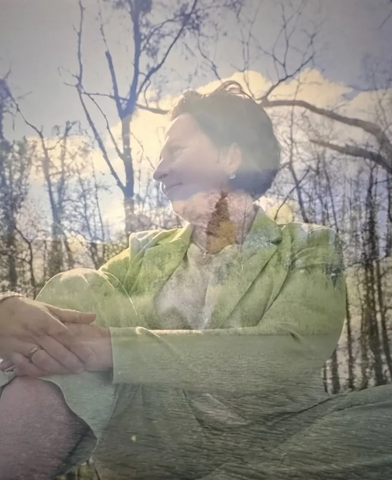 Denise Gutmann in der Natur – persönliche und spirituelle Begleitung