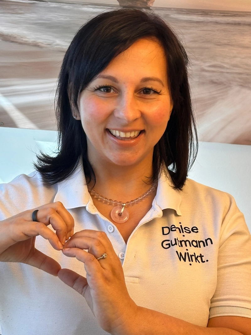 Denise Gutmann in ihrer Praxis in Weiz, Steiermark